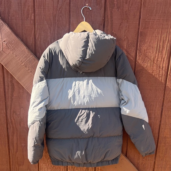 Alpha Tauri Heavy Puffy - Size Large - Picture 3 of 4